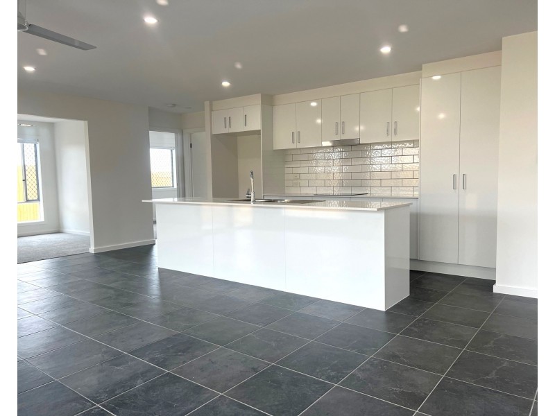 31 Gascoyne St, Plainland QLD 4341