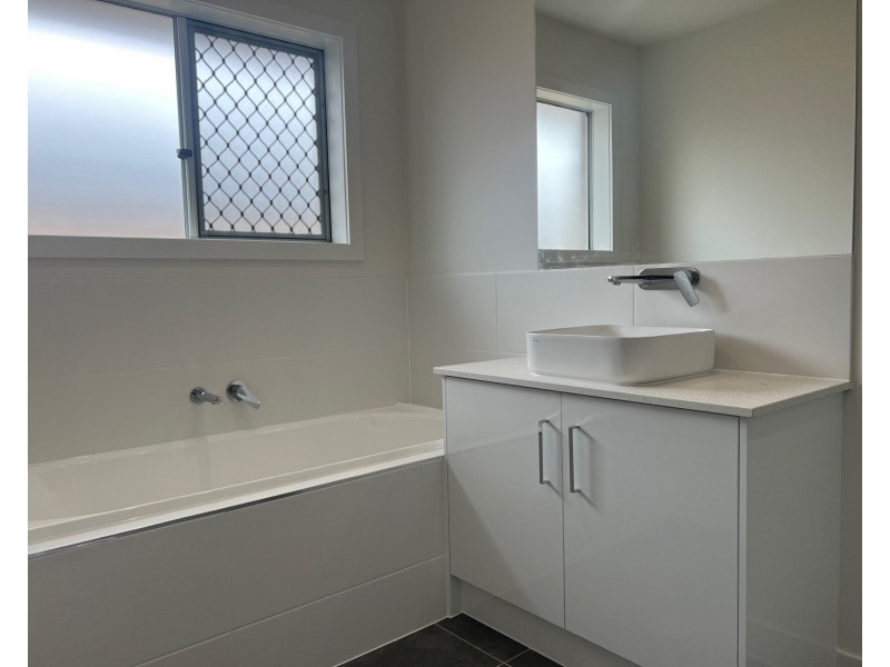 31 Gascoyne St, Plainland QLD 4341