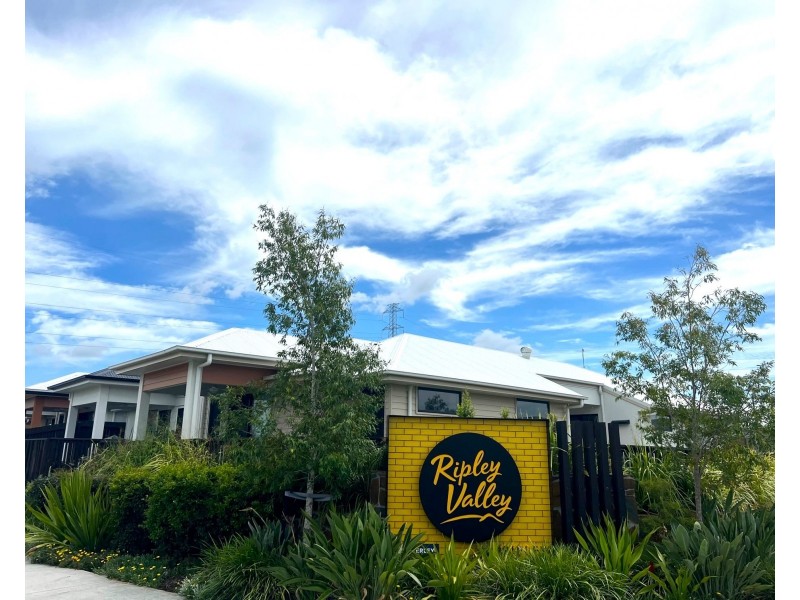 2 Jaguar Lane, Ripley QLD 4306
