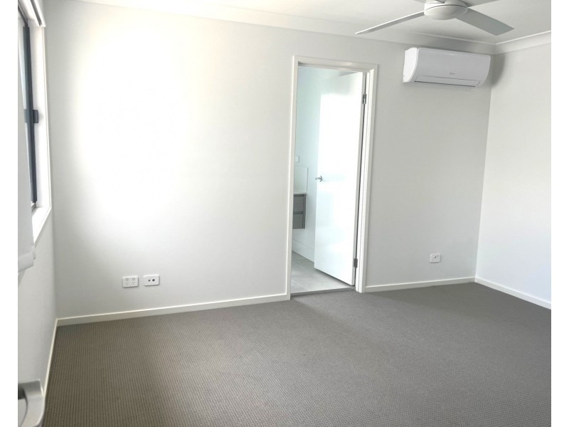 2 Jaguar Lane, Ripley QLD 4306