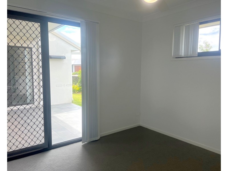 2 Jaguar Lane, Ripley QLD 4306