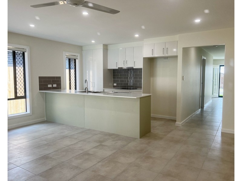 40 Barcoo Drive, Plainland QLD 4341