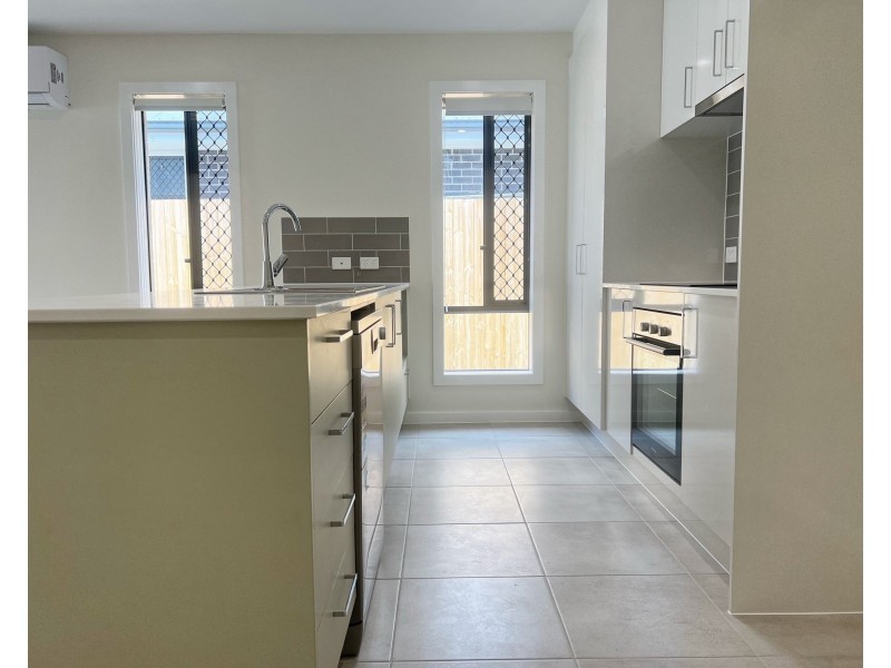 40 Barcoo Drive, Plainland QLD 4341