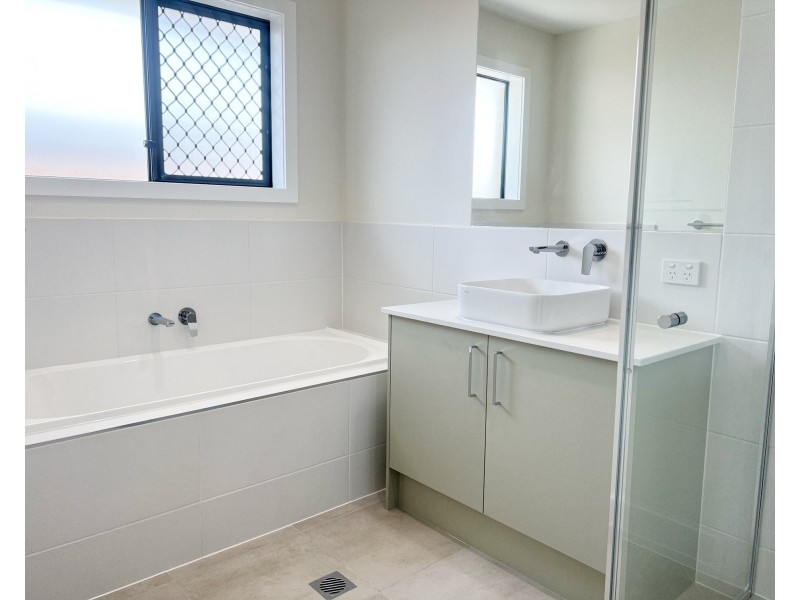 40 Barcoo Drive, Plainland QLD 4341