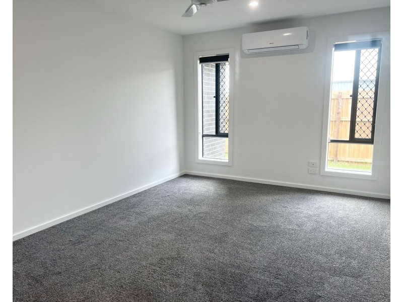 42 Barcoo Drive, Plainland QLD 4341