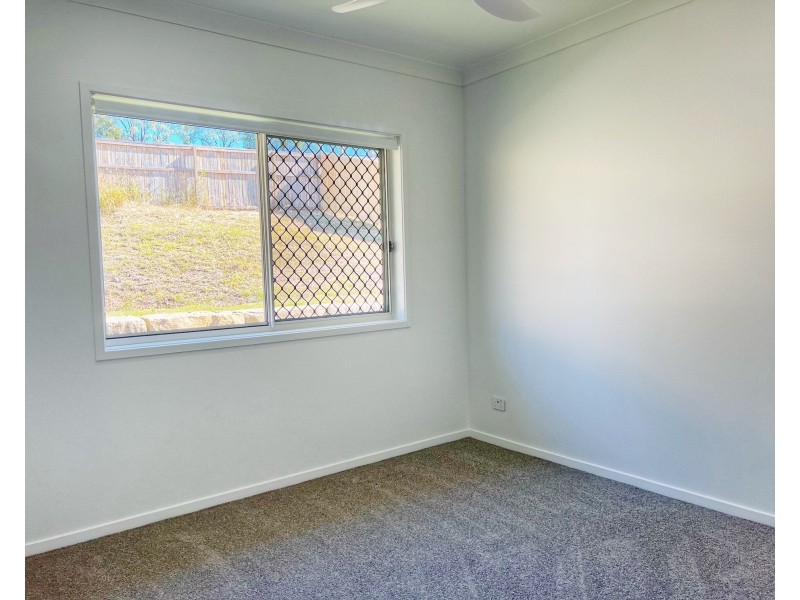 33 Woodfull Street, Dugandan QLD 4310