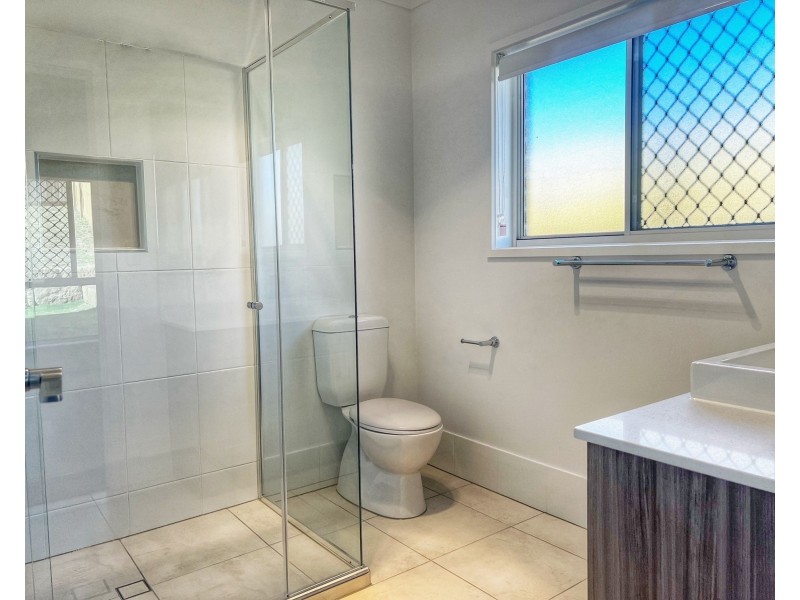 33 Woodfull Street, Dugandan QLD 4310