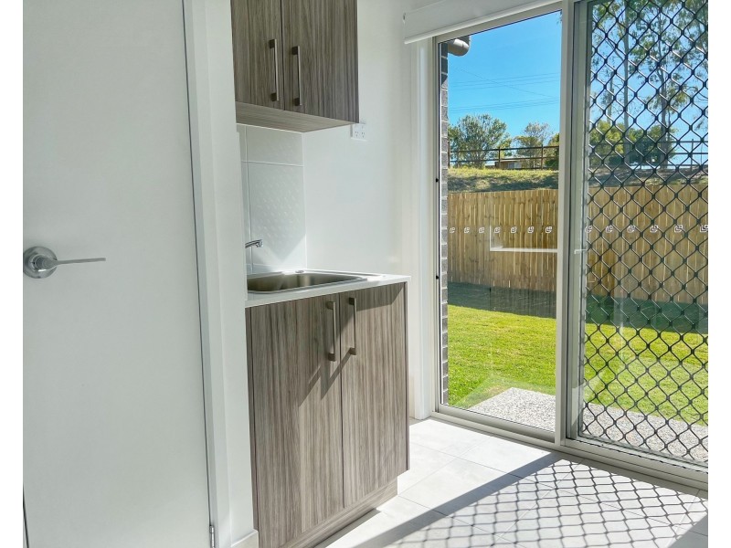 33 Woodfull Street, Dugandan QLD 4310