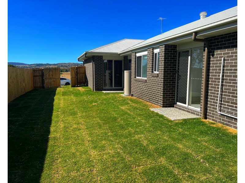 33 Woodfull Street, Dugandan QLD 4310