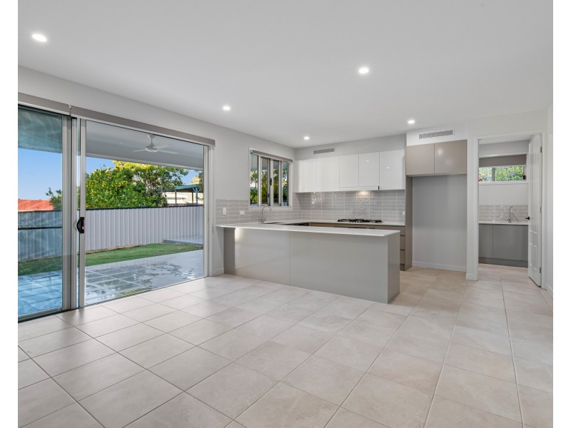 17A Blackstone Road, Eastern Heights QLD 4305