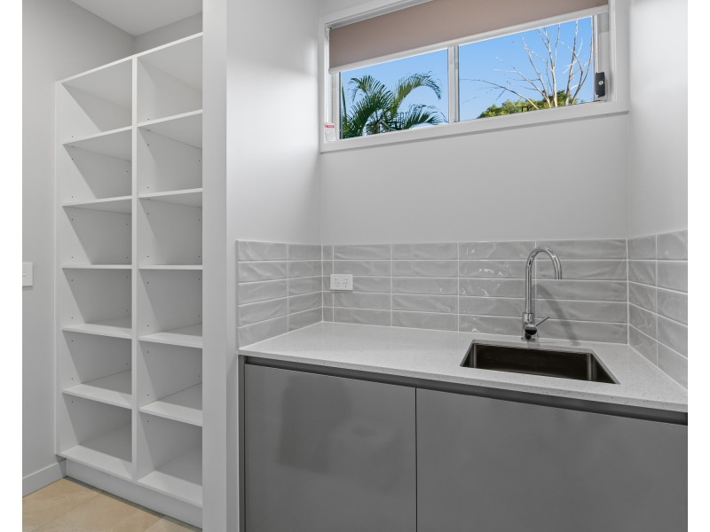 17A Blackstone Road, Eastern Heights QLD 4305