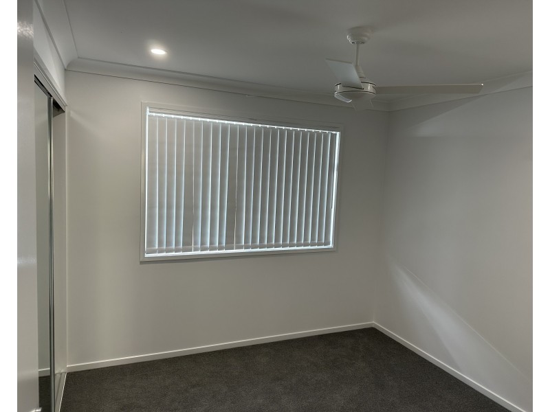 16 Edward Circuit, Deebing Heights QLD 4306