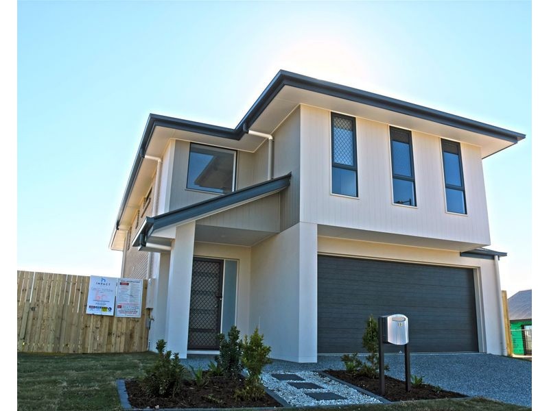 33 Crest Street, Narangba QLD 4504