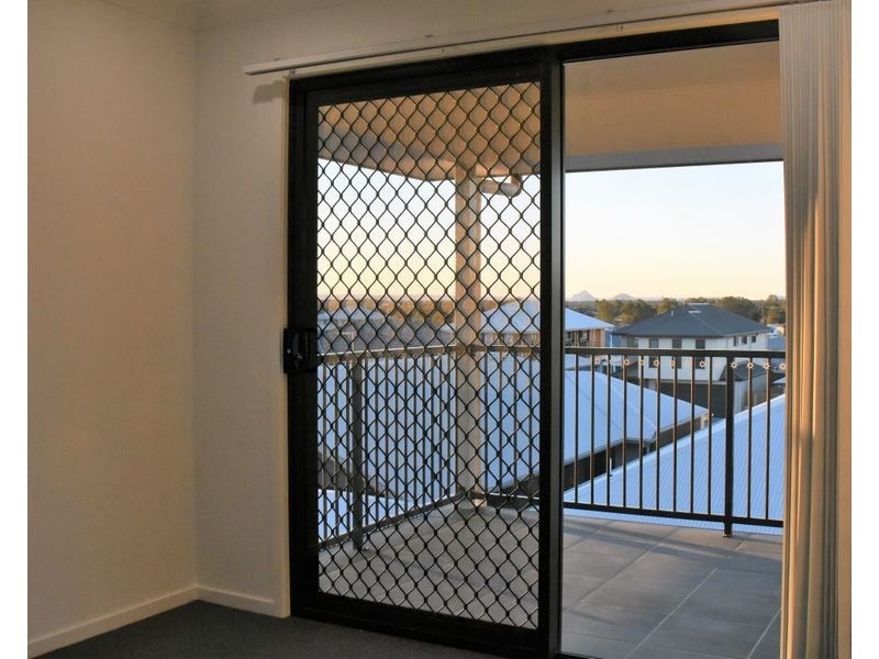 33 Crest Street, Narangba QLD 4504