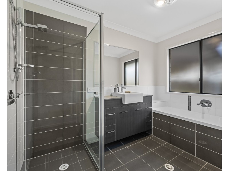 224-226 William Humphreys Drive, Mundoolun QLD 4285