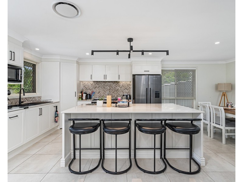 7 Cassowary Drive, Burleigh Waters QLD 4220