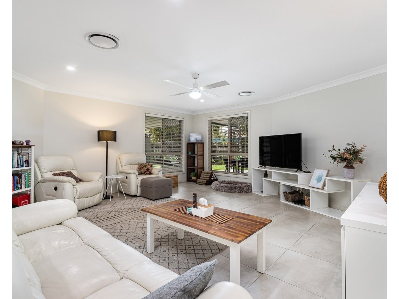 7 Cassowary Drive, Burleigh Waters QLD 4220