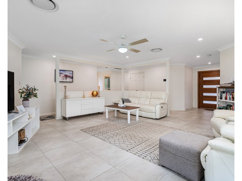 7 Cassowary Drive, Burleigh Waters QLD 4220