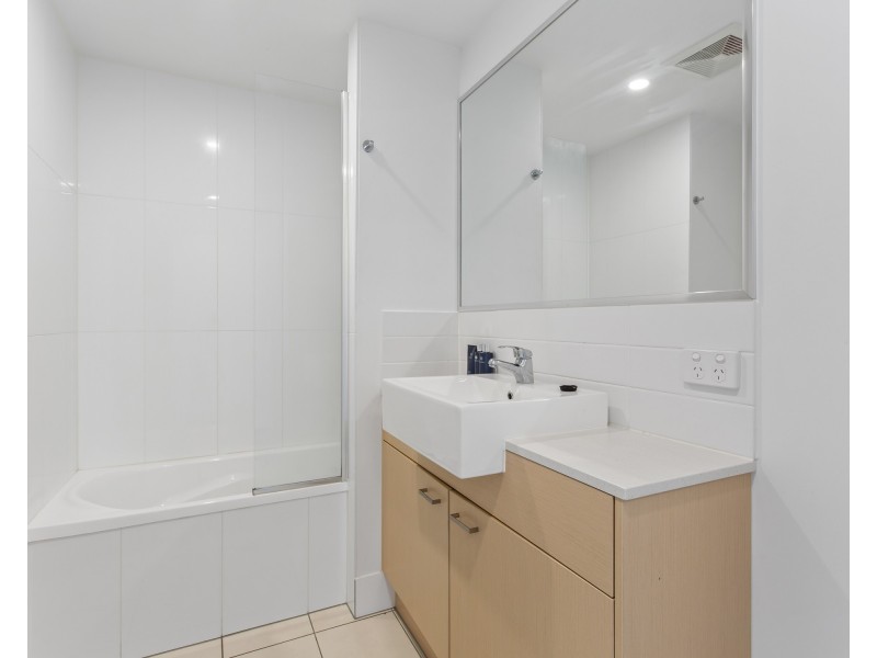 701/27-33 Nundah Street, Nundah QLD 4012