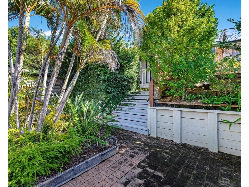 36/63 Olsen Avenue, Labrador QLD 4215