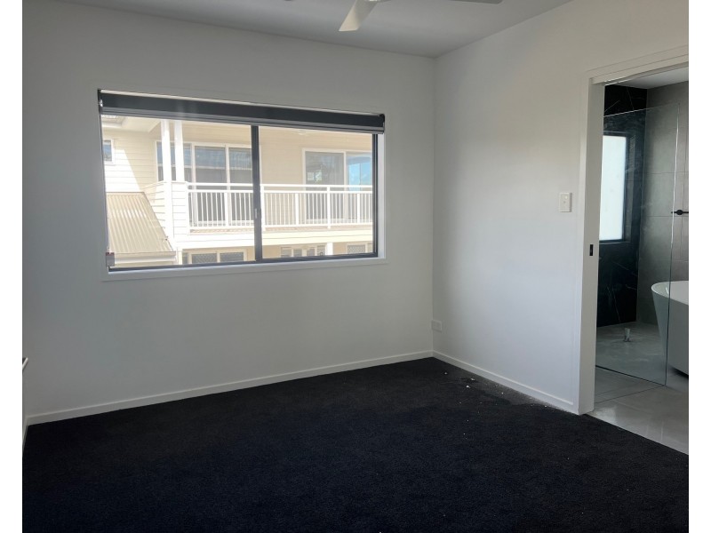 25 Upper McCormack Street, Bundamba QLD 4304