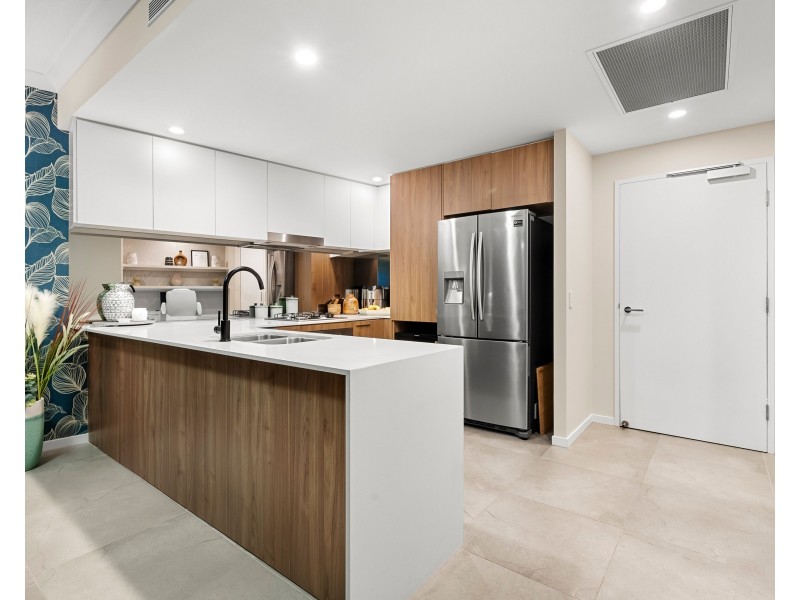 1504/1 Grant Avenue, Hope Island QLD 4212