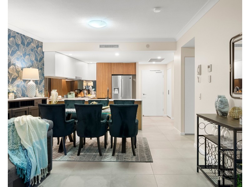 1504/1 Grant Avenue, Hope Island QLD 4212