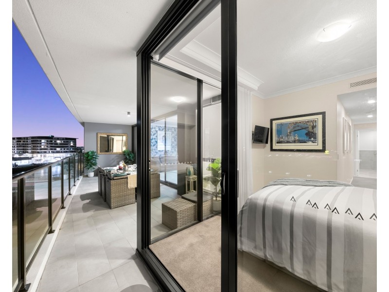 1504/1 Grant Avenue, Hope Island QLD 4212