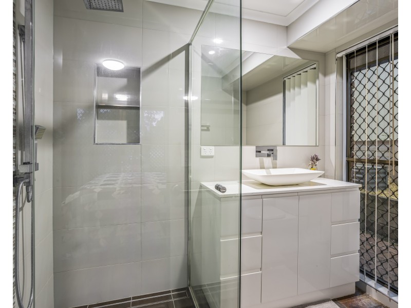 43 Macquarie Drive, Petrie QLD 4502