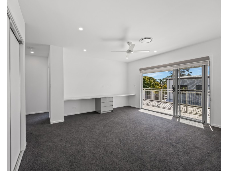 27 Upper McCormack Street, Bundamba QLD 4304