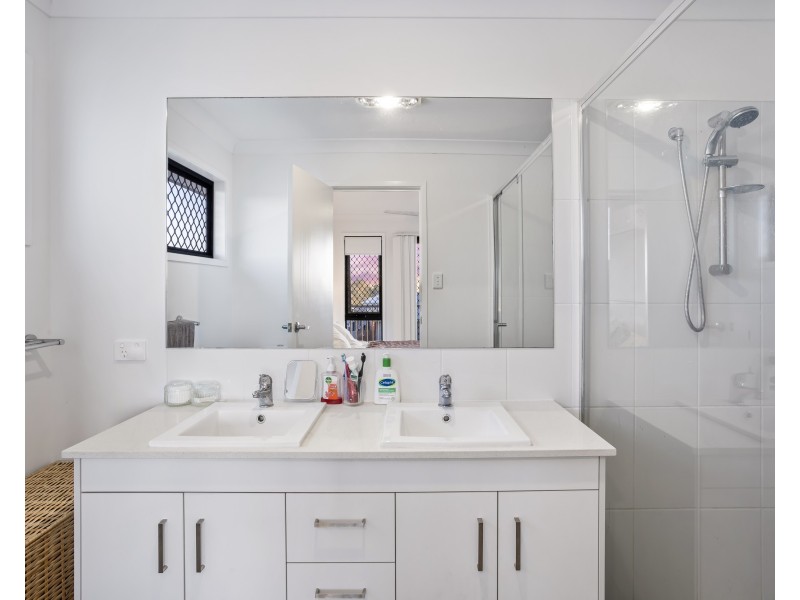 42 Crest Street, Narangba QLD 4504