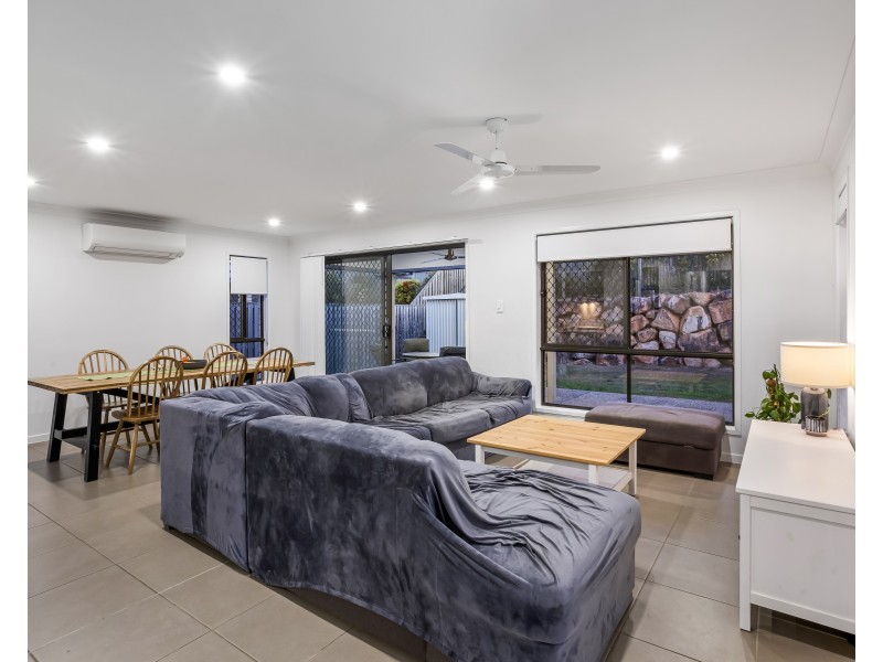 42 Crest Street, Narangba QLD 4504