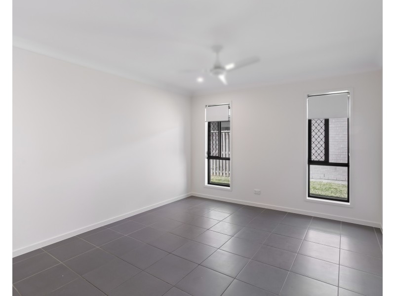 230 Todds Road, Lawnton QLD 4501