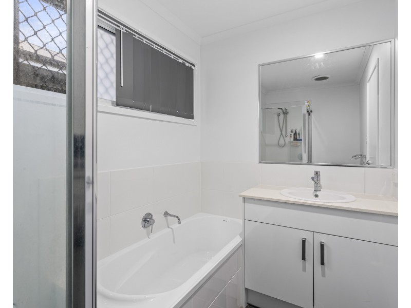 44 Crampton Street, Keperra QLD 4054