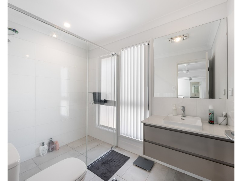 2 Jaguar Lane, Ripley QLD 4306
