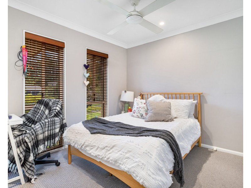 8 Dapples Court, Burleigh Heads QLD 4220