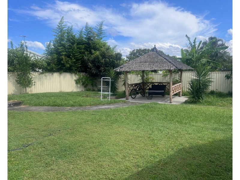 6 Acacia Road, Woodridge QLD 4114