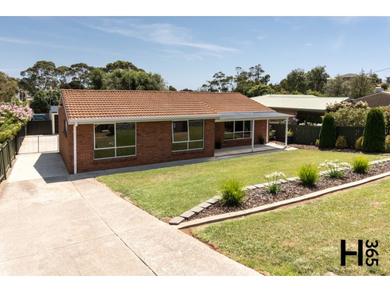 36 River Road, Ambleside TAS 7310
