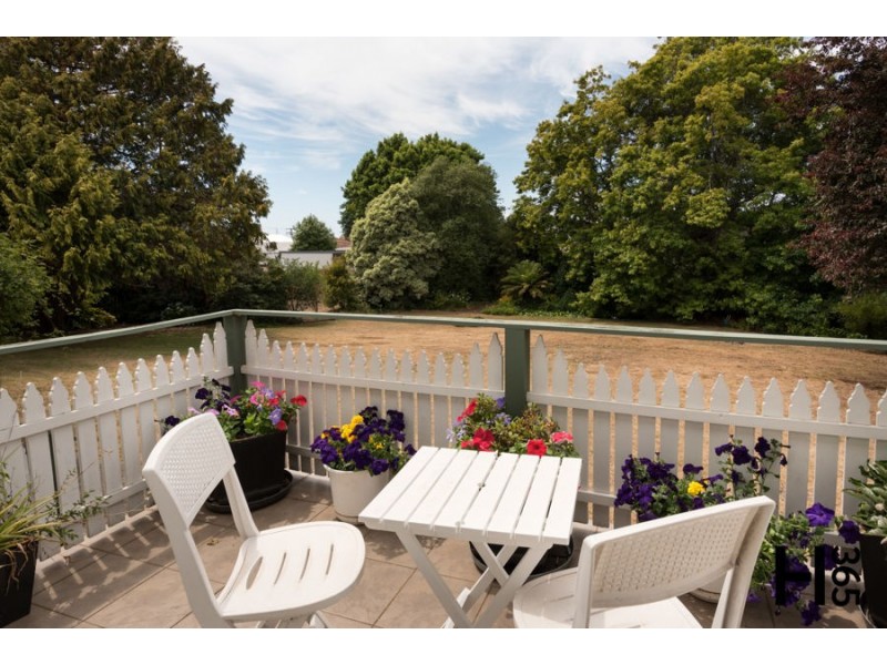 16a Ronald Street, Devonport TAS 7310