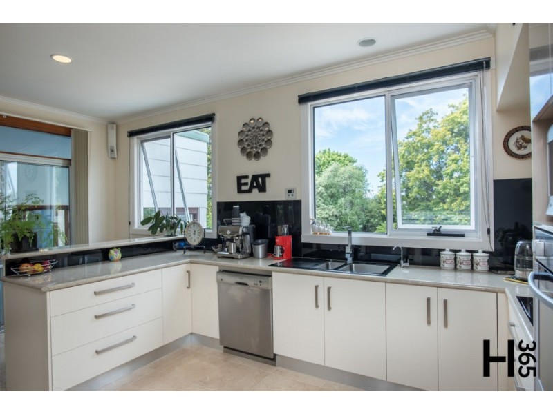 16a Ronald Street, Devonport TAS 7310