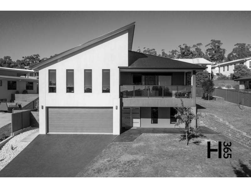 3 McCall Terrace, Stony Rise TAS 7310