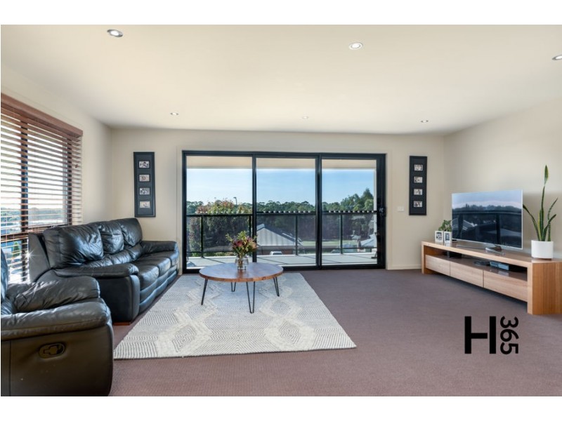 3 McCall Terrace, Stony Rise TAS 7310