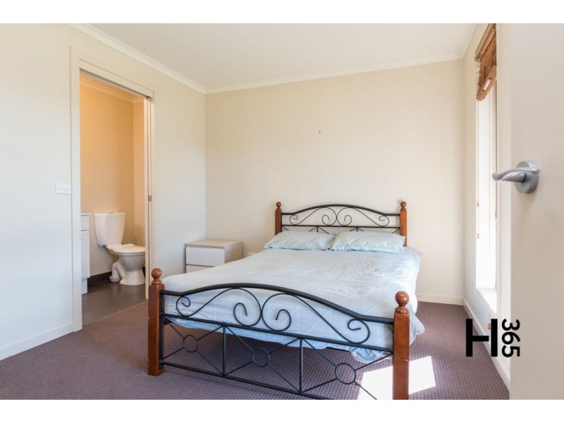 3 McCall Terrace, Stony Rise TAS 7310