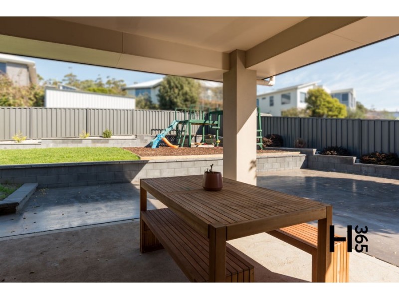 3 McCall Terrace, Stony Rise TAS 7310