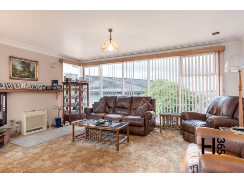 27 Manning Crescent, Devonport TAS 7310