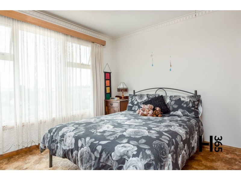 27 Manning Crescent, Devonport TAS 7310