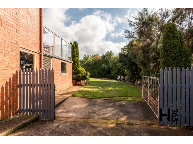 27 Manning Crescent, Devonport TAS 7310