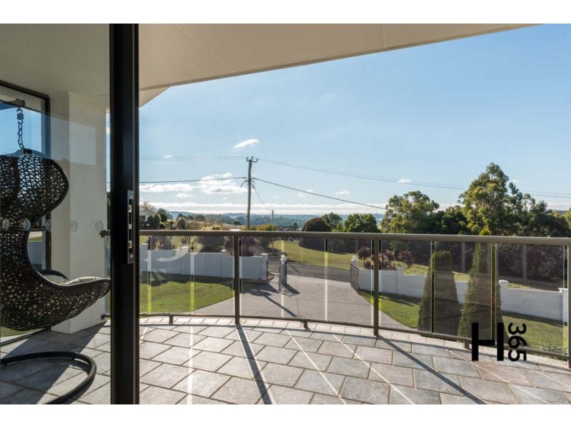10 Bass Avenue, South Spreyton TAS 7310