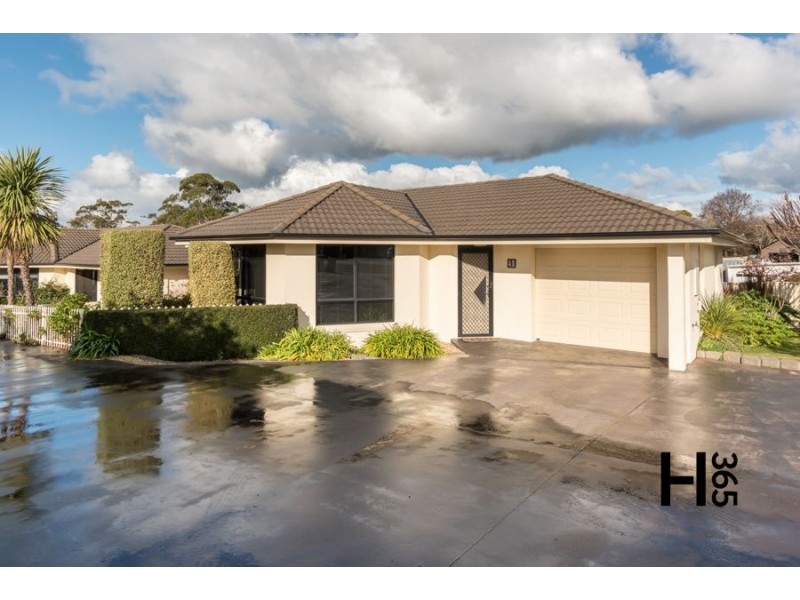1/16 Langslow Drive, Miandetta TAS 7310