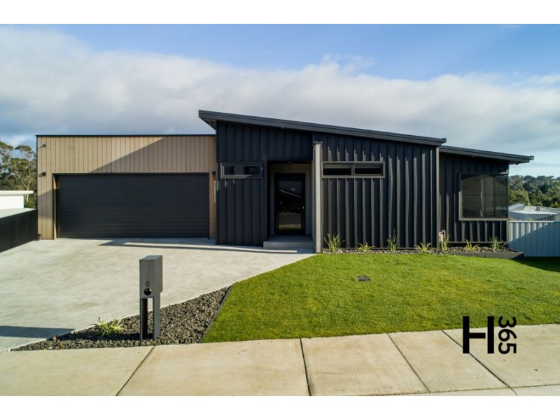 9 Tatiana Close, Devonport TAS 7310